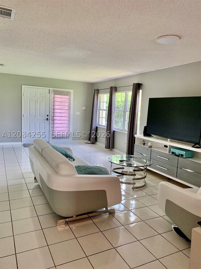Building Photo - 15849 SW 70th Terrace