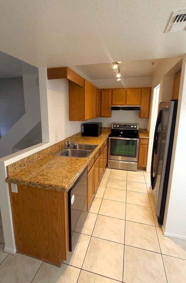 Foto del edificio - VERY NICE SOUTH SCOTTSDALE TOWNHOME!