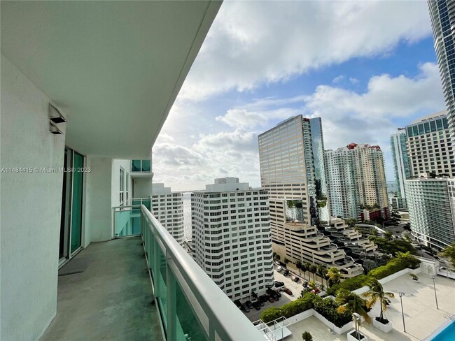 Foto del edificio - 950 Brickell Ave