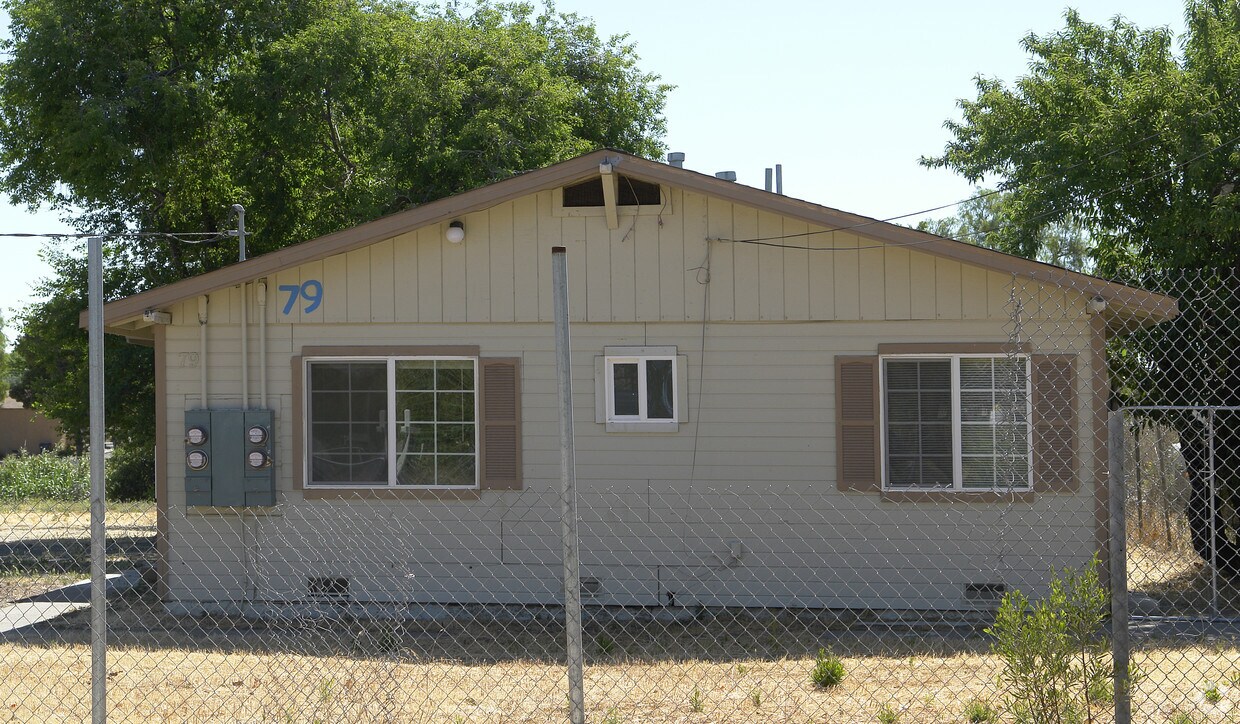 Primary Photo - 79 Bayview Ave