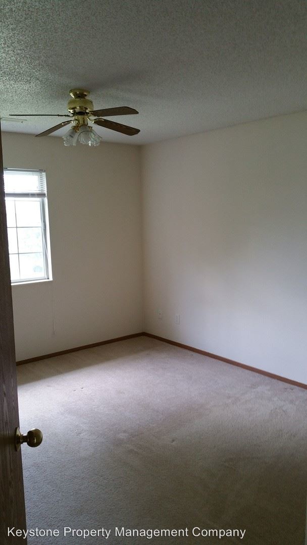 561 Kimberlite St, Tiffin, IA 52340 Room for Rent in Tiffin, IA