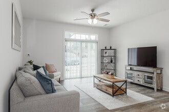 2BR, 2BA - 1,130SF - Wynfield Apartments