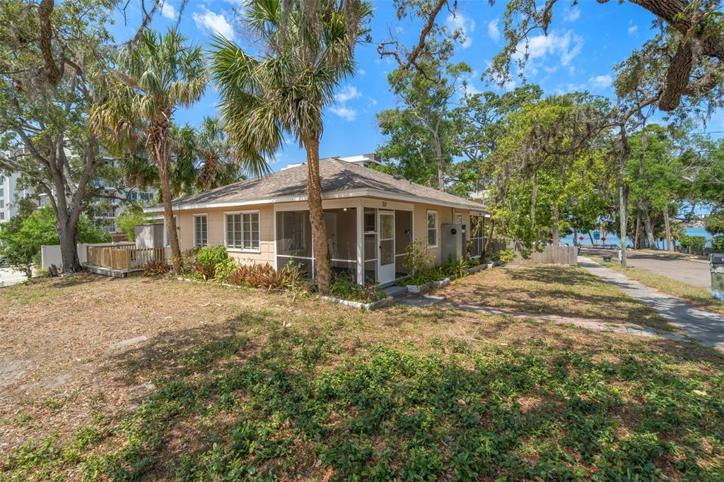 Foto principal - 309 Cedar St