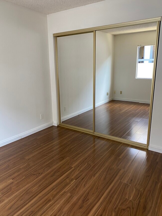 Foto del edificio - 11122 Morrison St