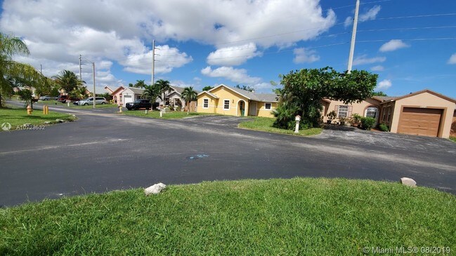 Foto del edificio - 24925 SW 127th Ct