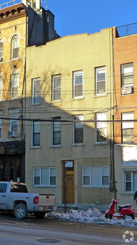 Primary Photo - 47-36 Vernon Blvd
