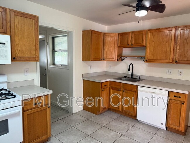 Foto del edificio - 6407 E King St