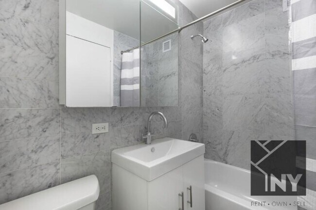 Foto del edificio - 4 bedroom in New York NY 10038