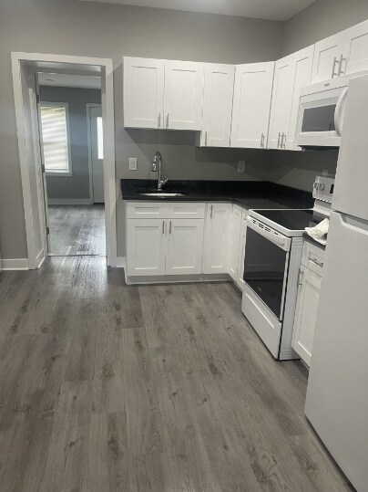 Foto del edificio - 736 Jeffrey St