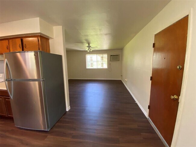 Foto del edificio - 3719 Hiford Dr