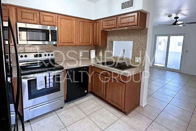 Foto del edificio - Charming 2-bedrooms, 1-bath condo in the h...