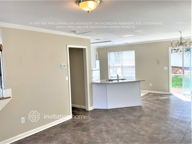 Building Photo - 211 Woodland Way