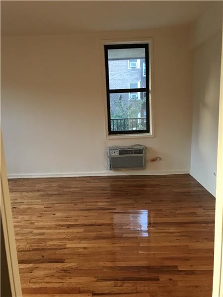 Foto del edificio - 9303 Shore Rd