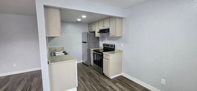 Building Photo - Glencole Apartments