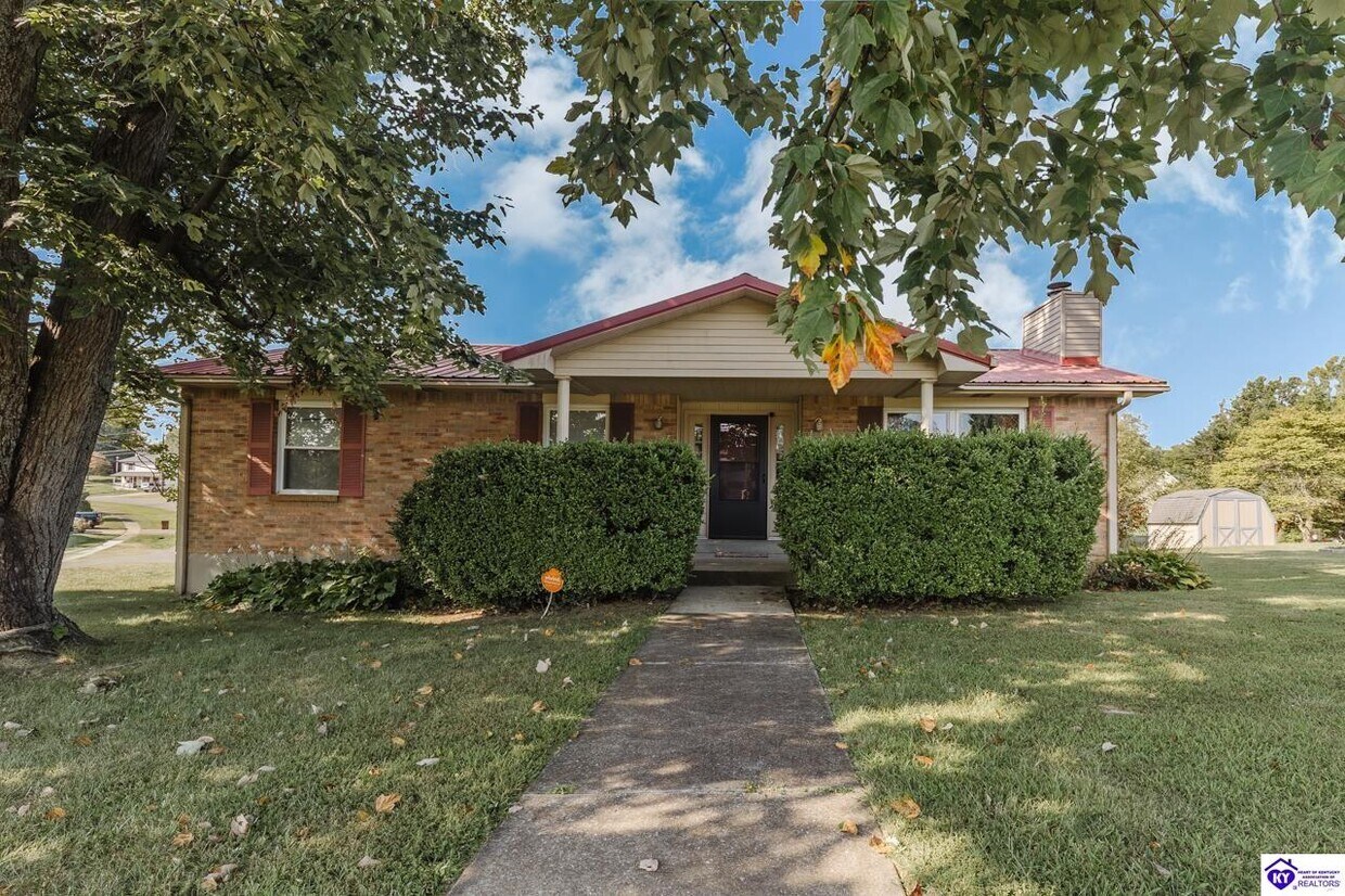 Foto principal - 1900 Clearview Dr