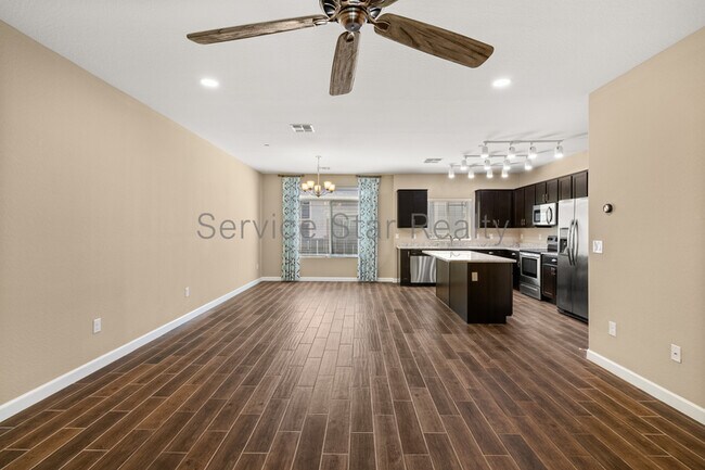 Foto del edificio - 2150 W Alameda Rd