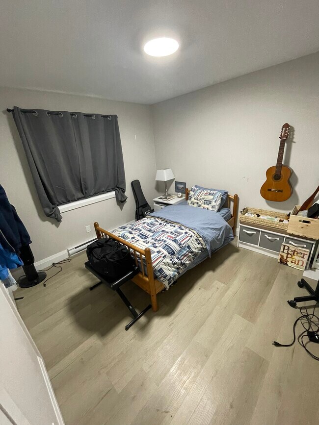 Building Photo - Upgraded 1-bedroom Unit