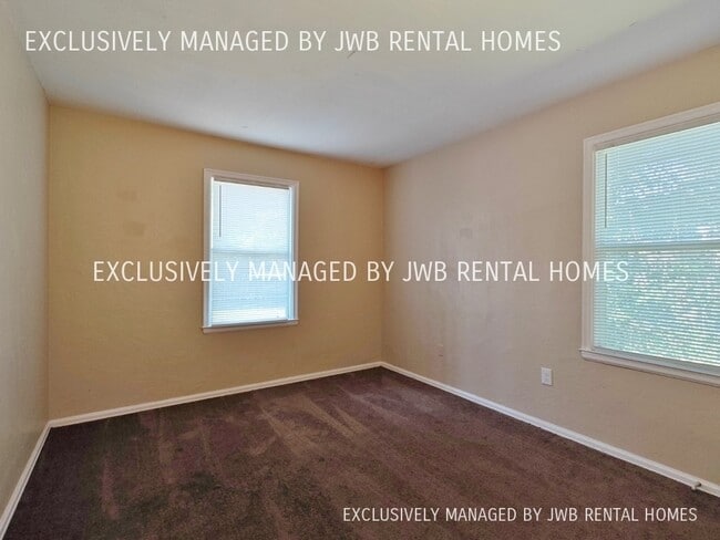 Building Photo - 929 Ethan Allen St