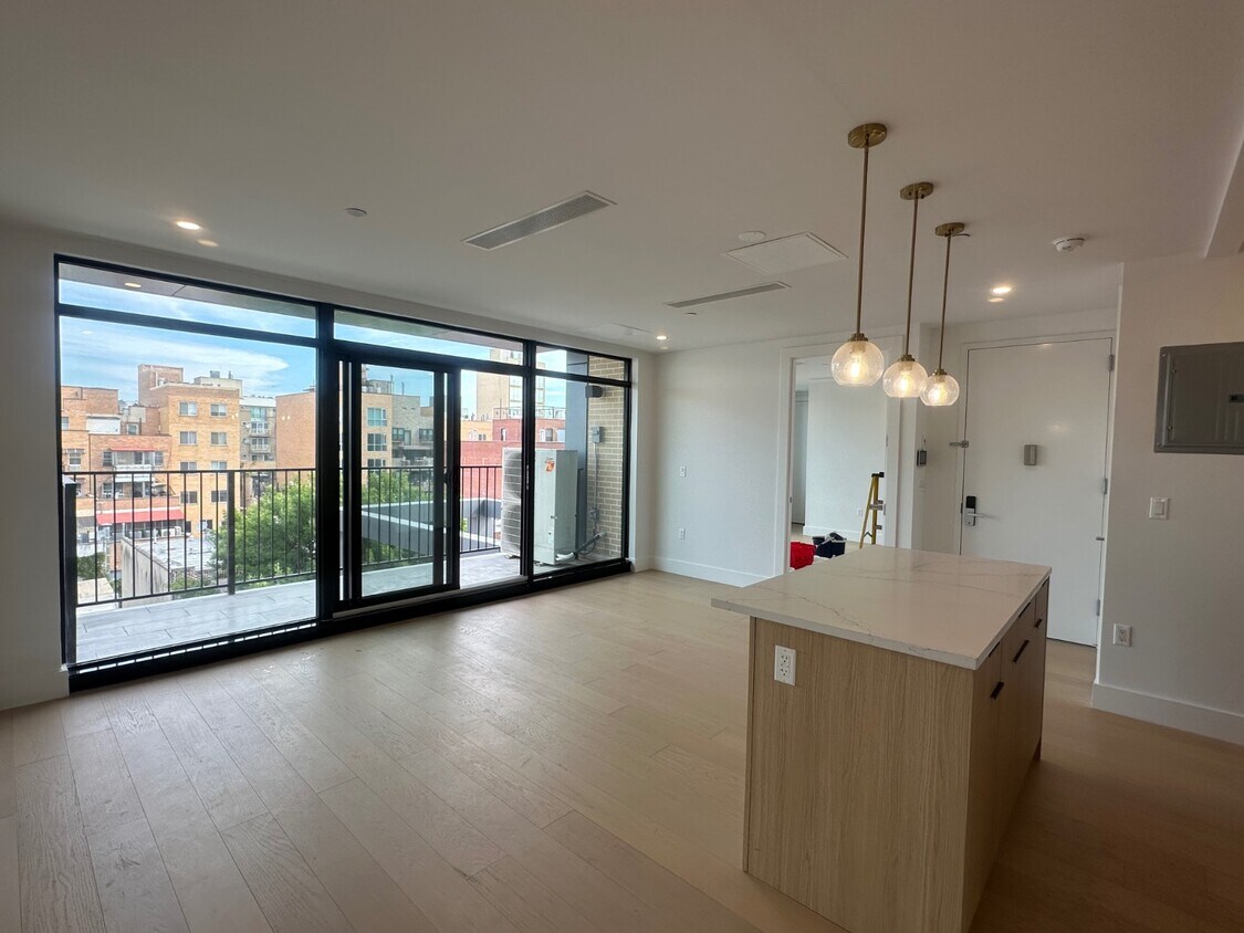 Foto principal - 916 58th St