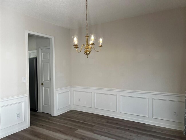 Building Photo - 5454 Medlock Corners Dr