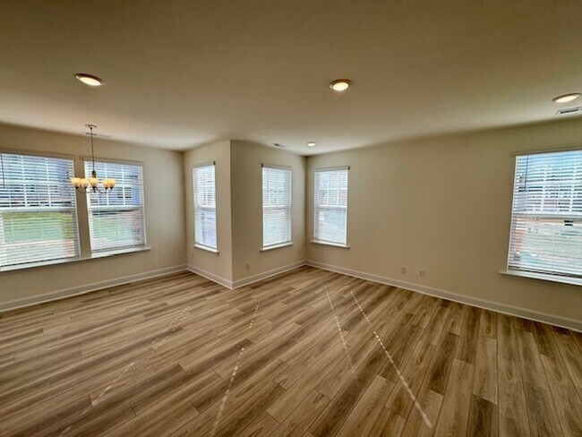 Foto del edificio - The Grove at Neill's Pointe