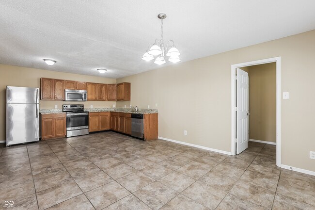 Foto del edificio - 12261 Maize Dr