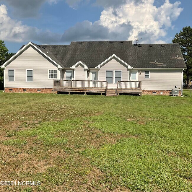 Building Photo - 102 Bonney St