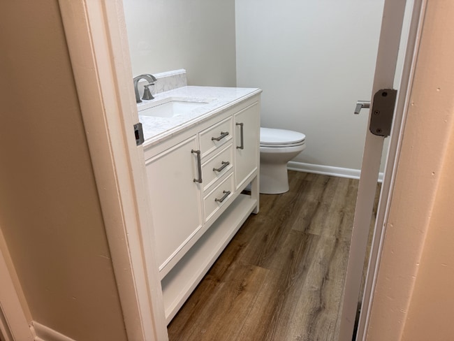 Building Photo - 320 Ridgecrest Rd