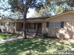 Foto del edificio - 801 Timber Dr