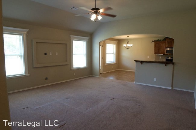 Building Photo - 3 br, 2 bath House - 107 E Elmira Pl