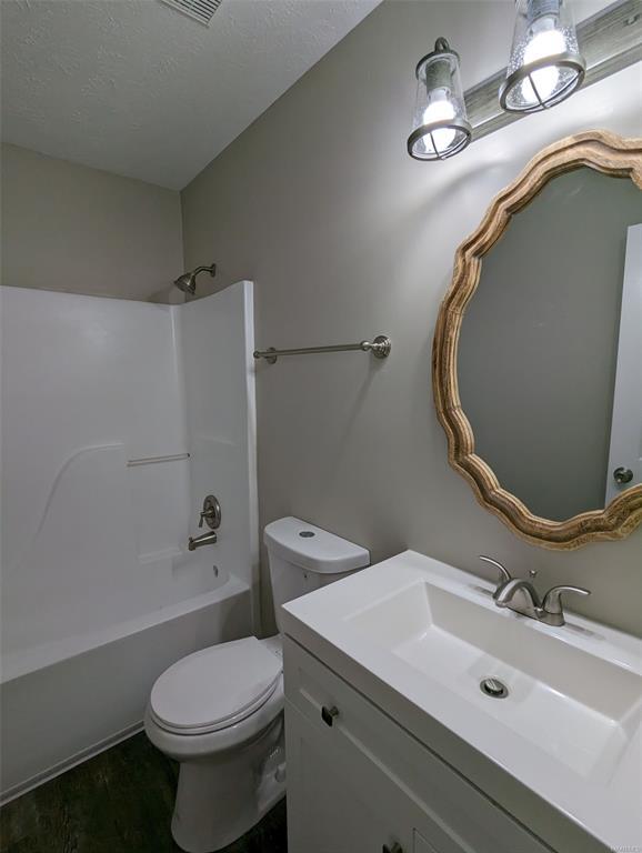 Foto del edificio - 3413 Sullivan Ln