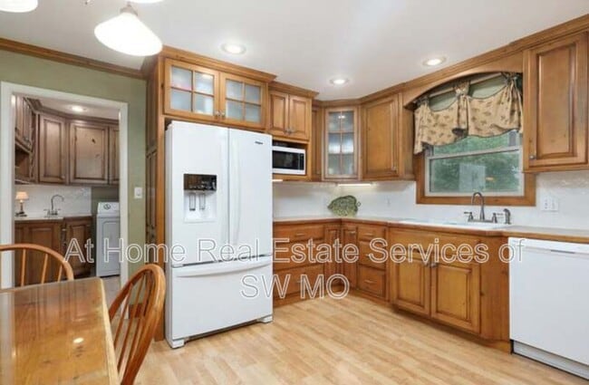 Foto del edificio - 2128 S Catalina Ave