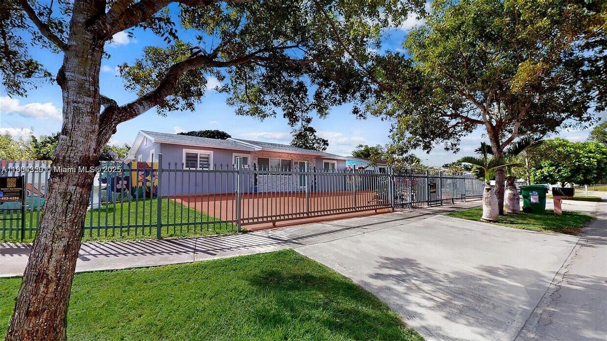 Foto principal - 15704 SW 302nd Terrace