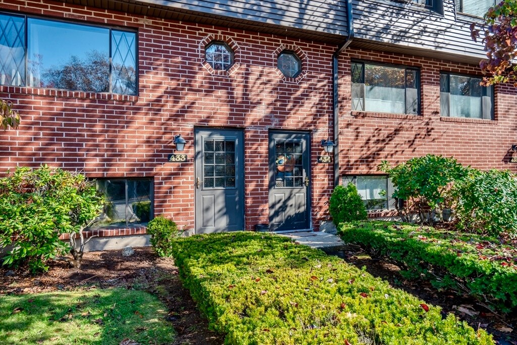 Foto principal - 433 Farrwood Dr