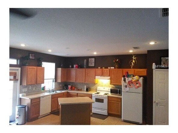 Foto del edificio - 2243 Sweet Holly Ln