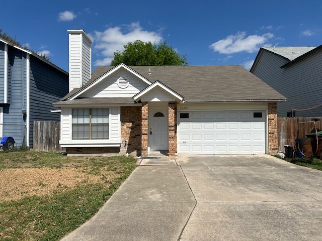 Primary Photo - Heritage Park Updated 3 Bedroom **Zero Sec...