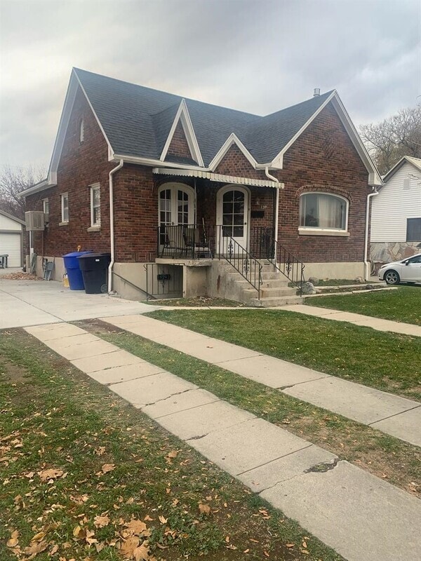 Building Photo - 137 N Tremont St