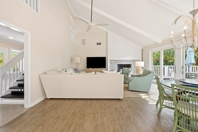 Building Photo - 162 Pioneer Loop