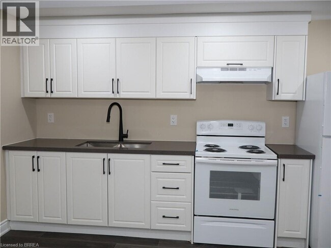 Building Photo - 116 Blackburn Dr
