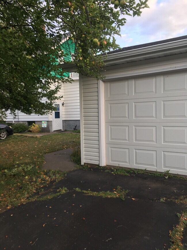 5503 Ogden Ave Unit Lower, Superior, WI 54880 5503 Ogden Ave Superior