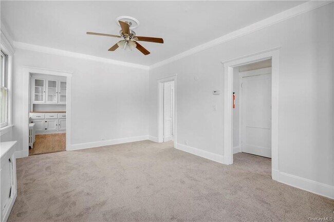 Building Photo - 124 Pelham St