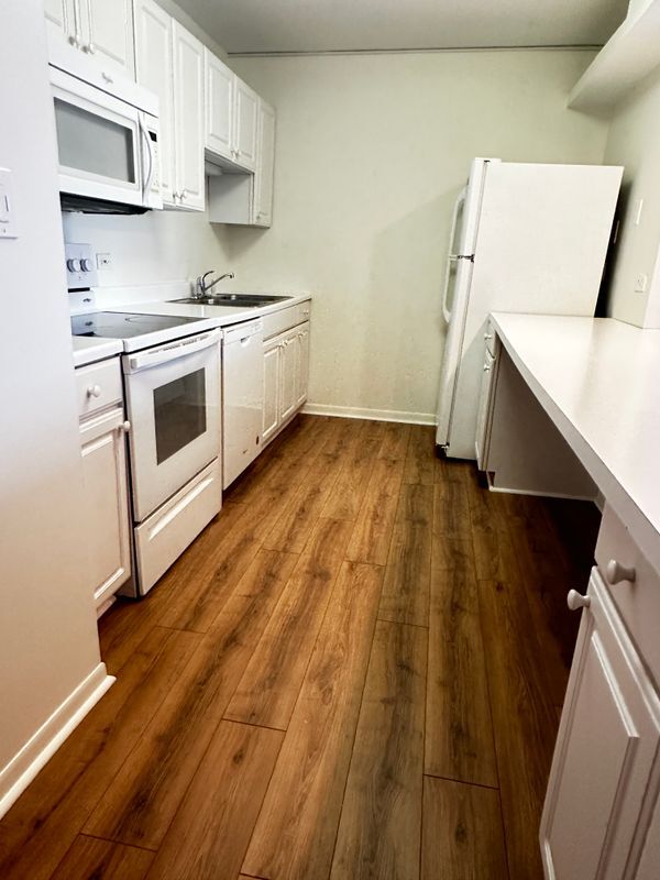 Foto del edificio - 3930 N Pine Grove Ave