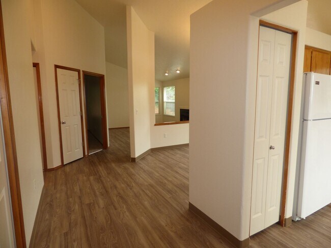 Foto del edificio - Rent Special: 1/2 Off July's Rent!! 3 bed 2 bath House in South Salem!