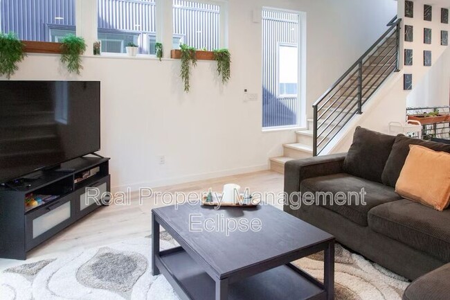 Foto del edificio - 8819 Midvale Ave N