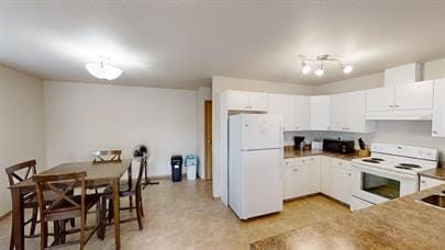 Building Photo - 9828-98296 96 Ave