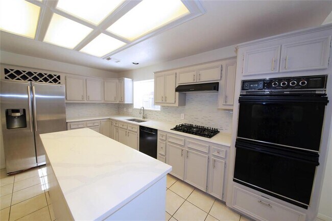Foto del edificio - 14814 Forest Trails Dr