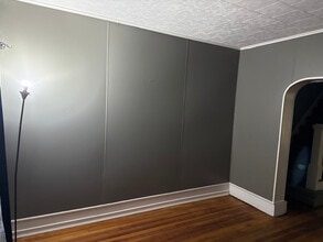 Building Photo - 110 Elk St