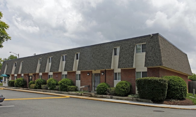Building Photo - Flats at Newport Crossing