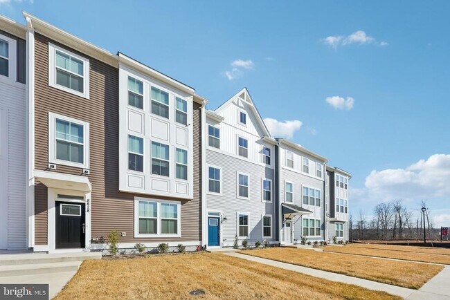 Foto del edificio - 8816 Selby Ct