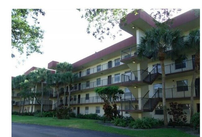 Building Photo - 3121 NW 47th Terrace